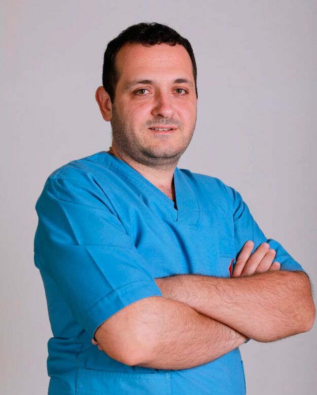 doktor Nörolog Ahmet